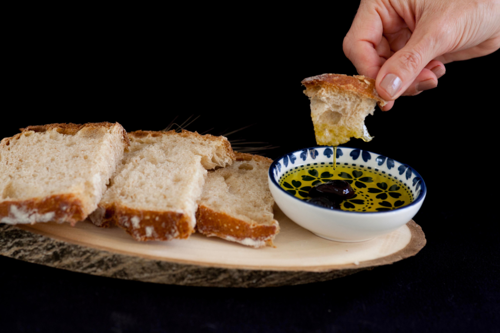 Pan artesanal con aceite de oliva virgen extra